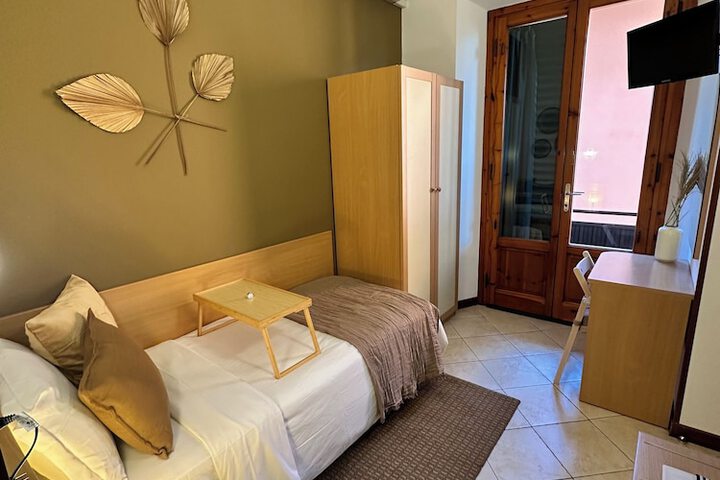 Room 7 of 17