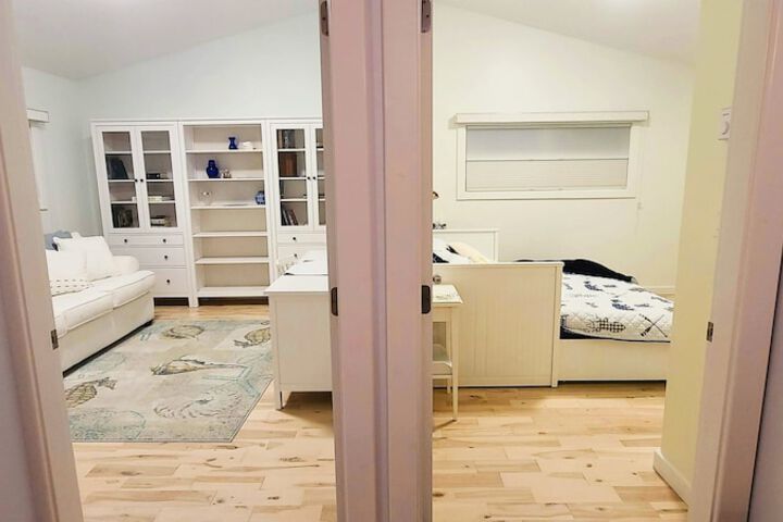 Room 4 of 33