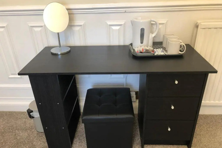 Room 5 of 14