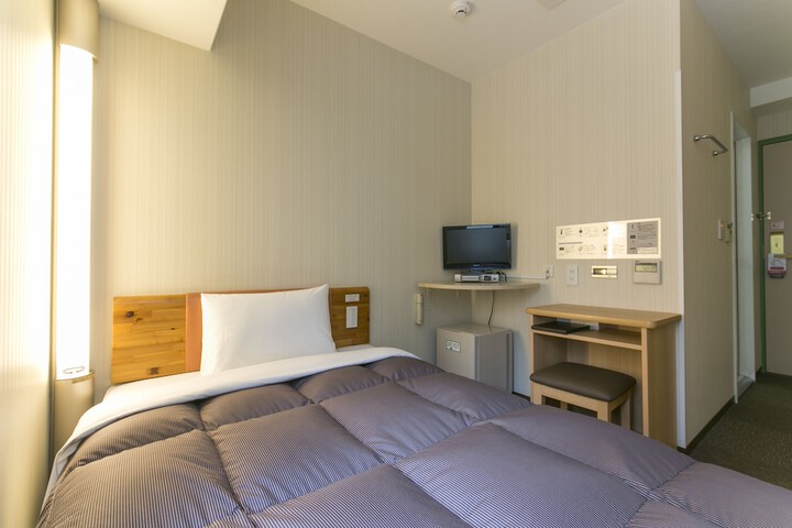 Room 6 of 30