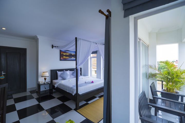 Room 34 of 47