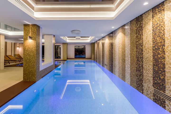 Pool 30 of 52
