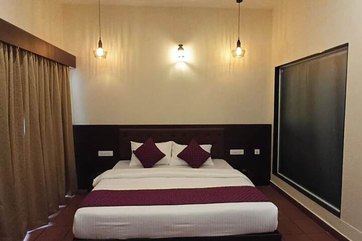 Room 13 of 63