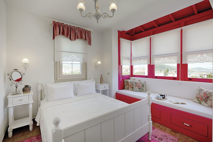 Room 3 of 34
