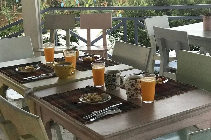 Dining 17 of 18