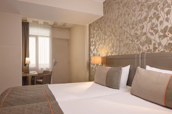 Room 21 of 51