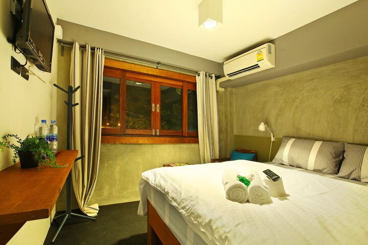 Room 10 of 23