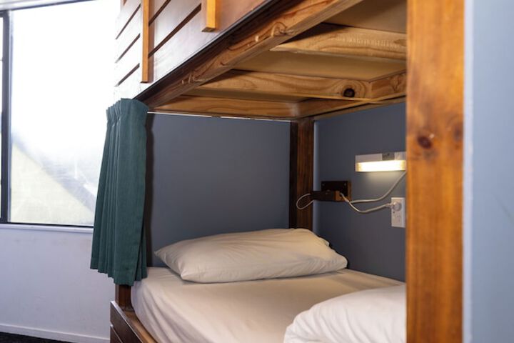 Room 10 of 25