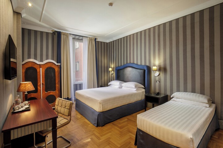 Room 53 of 95