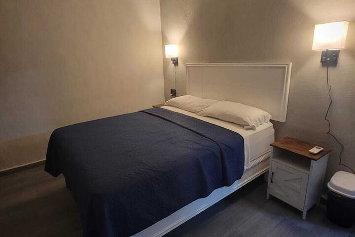 Room 27 of 140