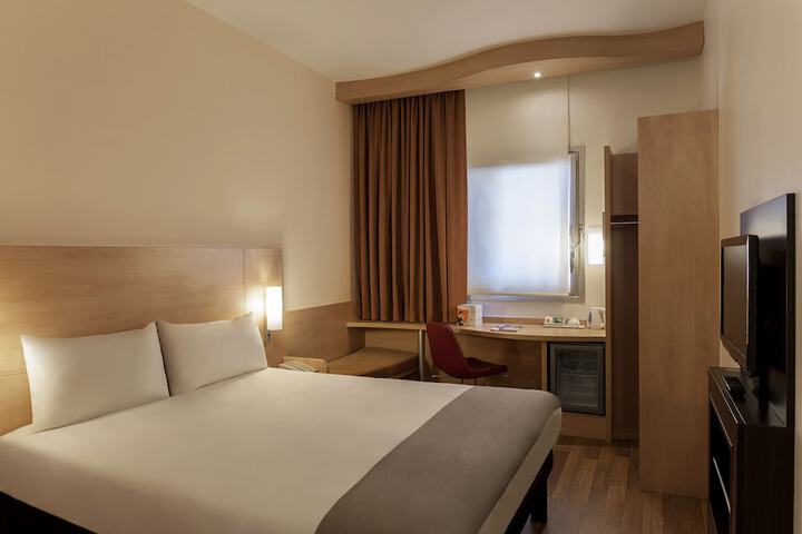 Room 5 of 54