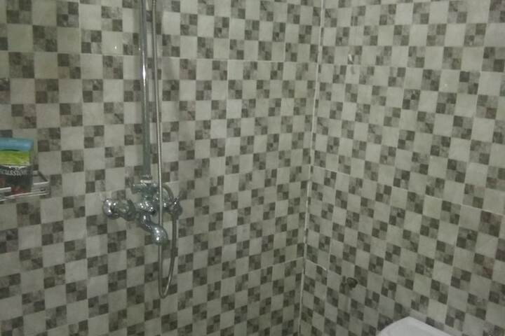 Room 13 of 22