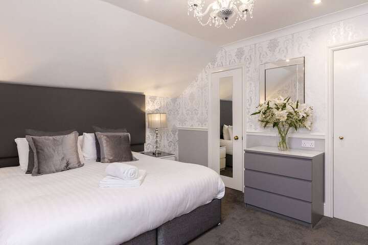 Room 5 of 46