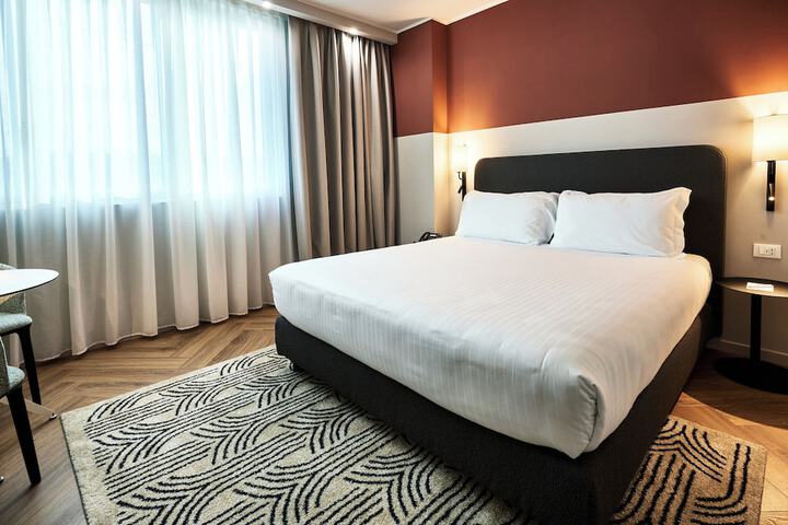 Room 25 of 116
