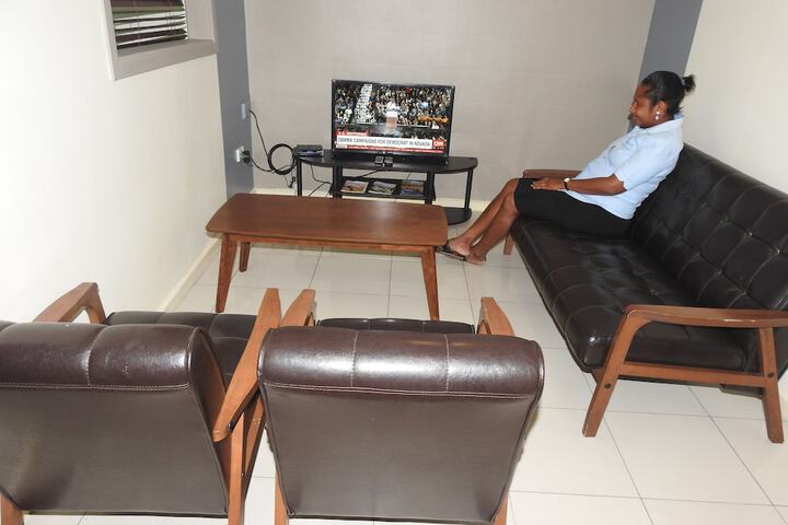 Lounge 17 of 28