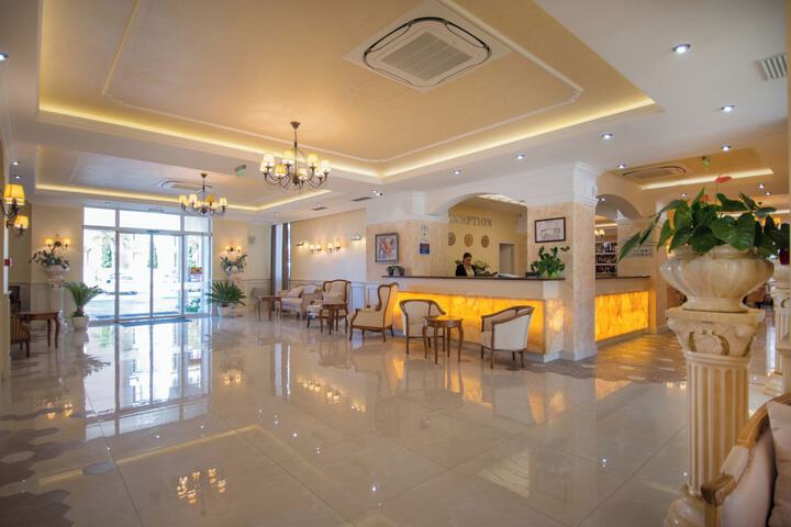 Rena Alexandria Club hotel