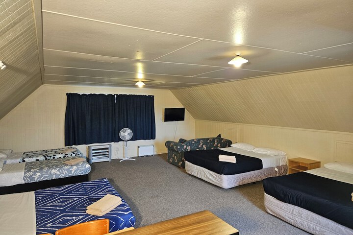 Room 47 of 63