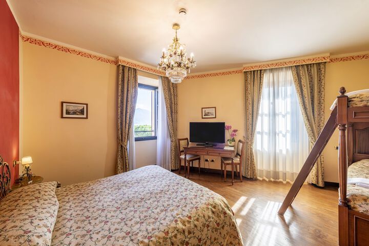 Room 12 of 45