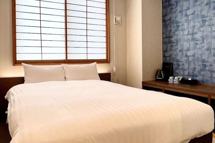 Room 5 of 25