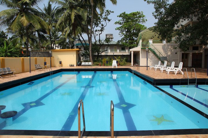 Pool 19 of 42