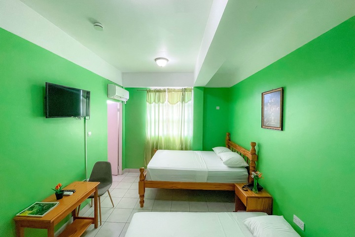 Room 25 of 92