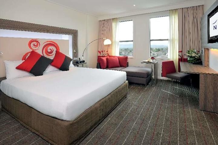 Room 14 of 68