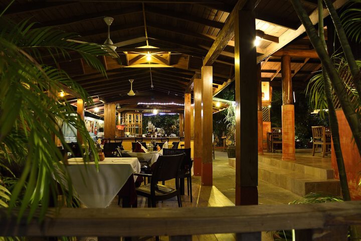 Dining 68 of 97