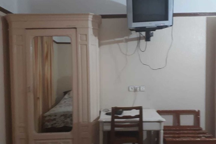 Room 9 of 15