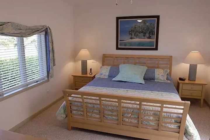 Room 4 of 12