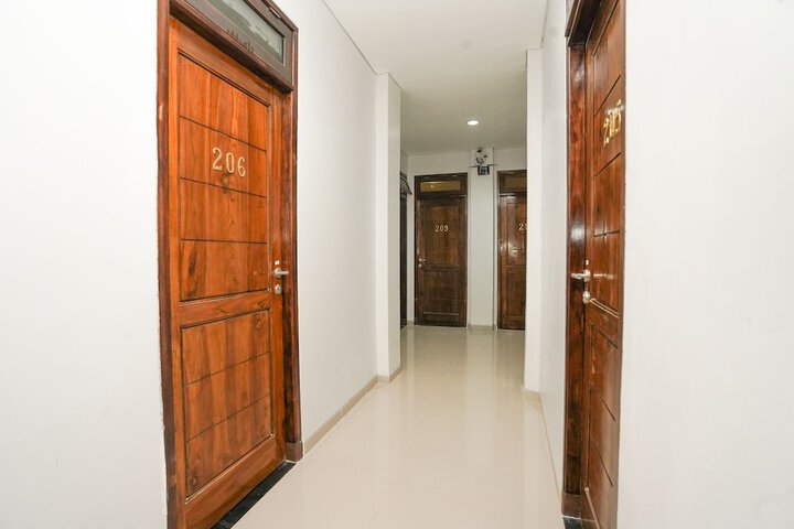 Ballroom/Hall 26 of 30