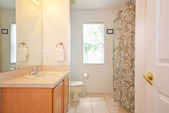 Room 10 of 70