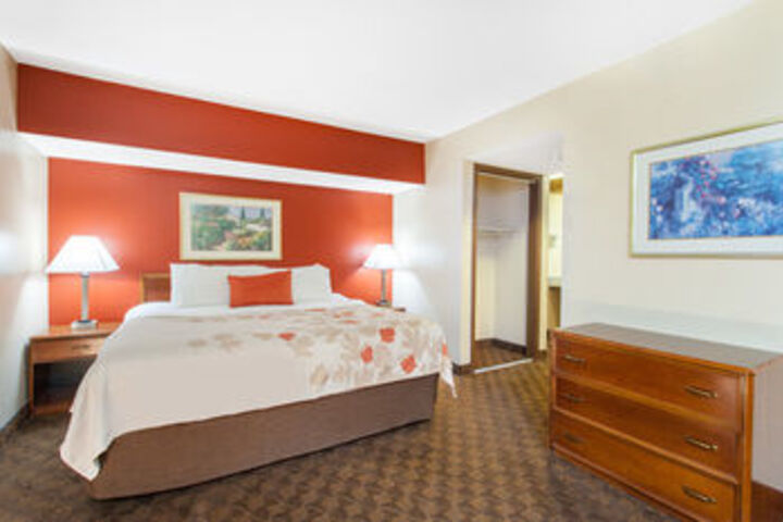 Room 46 of 79