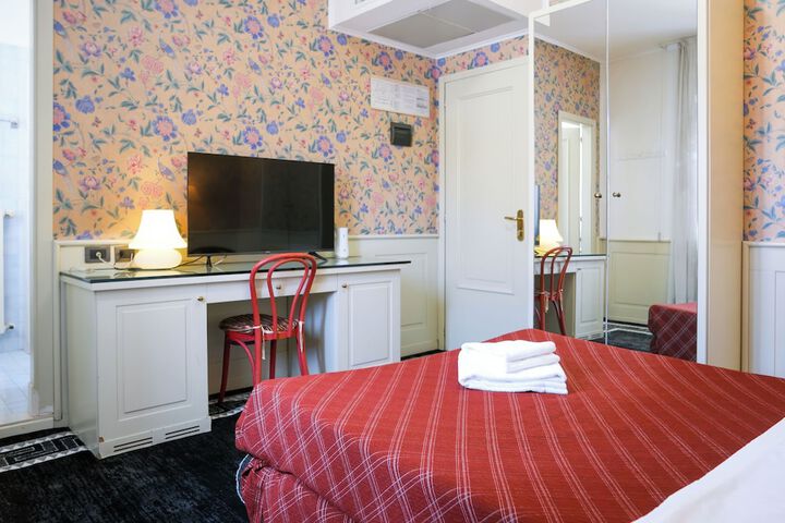Room 22 of 50