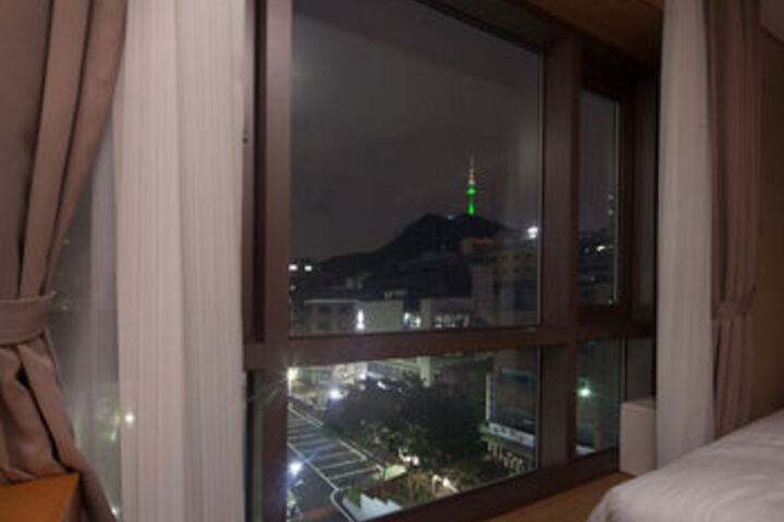 Hotel Suite Photo