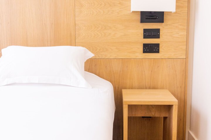 Room 2 of 16