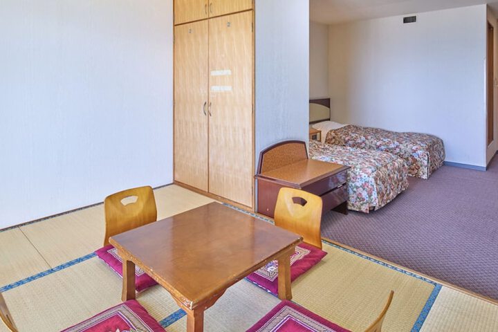 Room 14 of 130