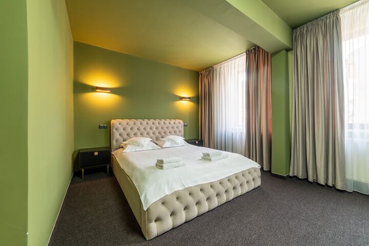 Room 52 of 112