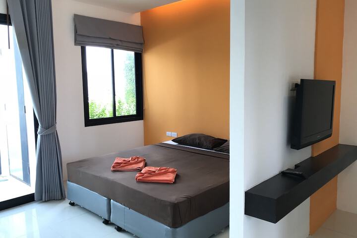 Room 10 of 37
