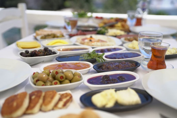 Breakfast/Coffee Service 22 of 40
