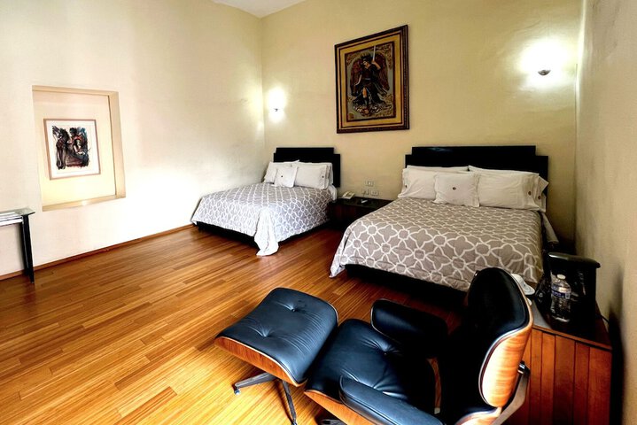 Room 13 of 34
