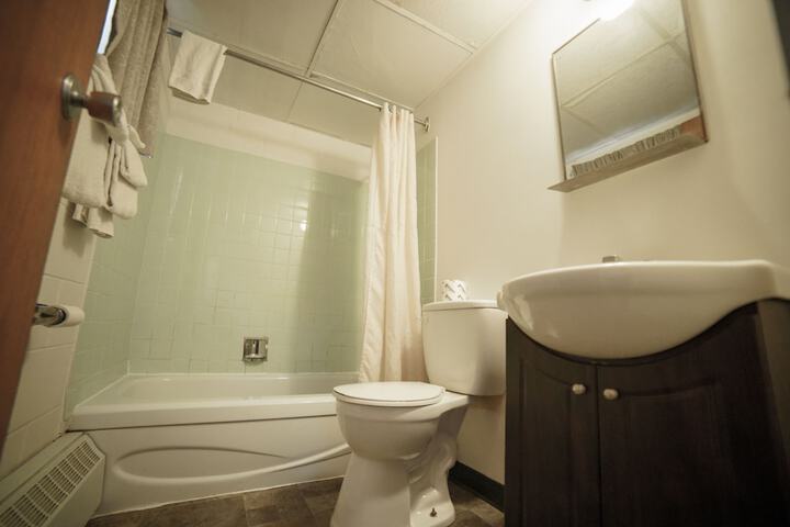 Room 16 of 21