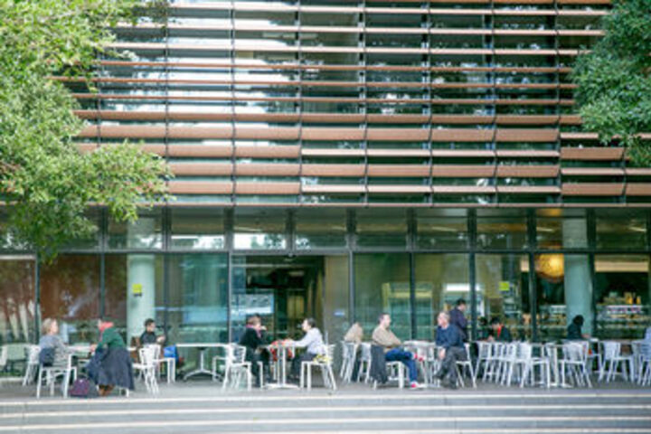 Dining 35 of 44