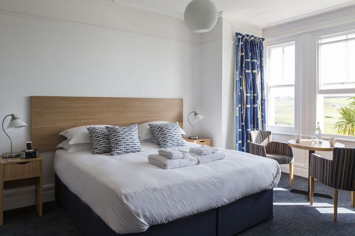 Room 2 of 15