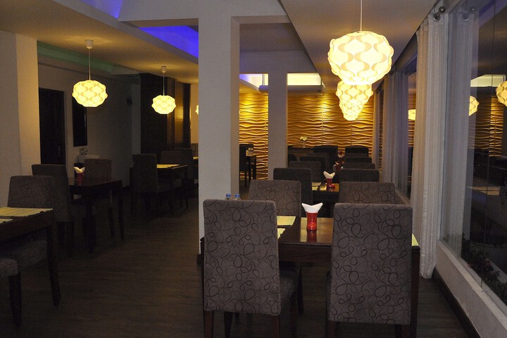 Dining Photos