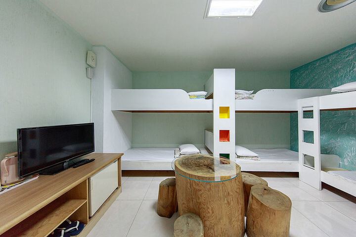 Room 45 of 68