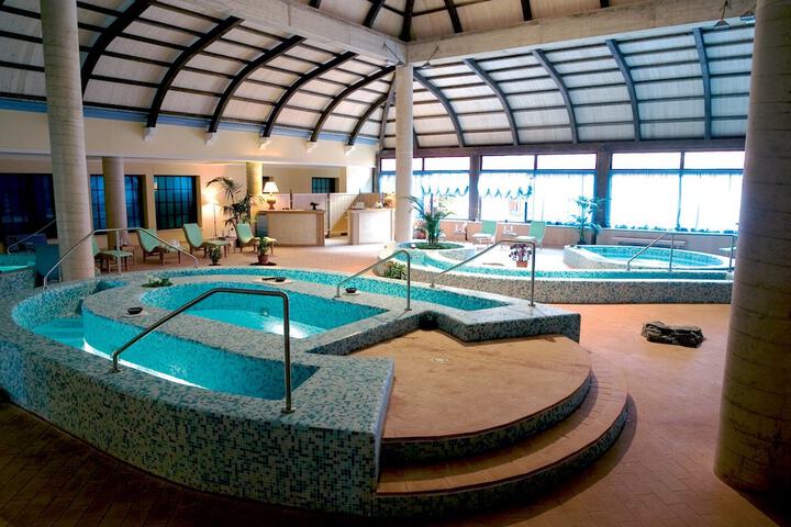 Pool 8 of 21