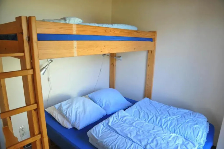 Room 2 of 11