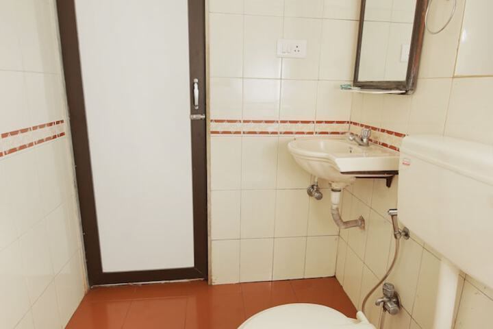 Room 20 of 34