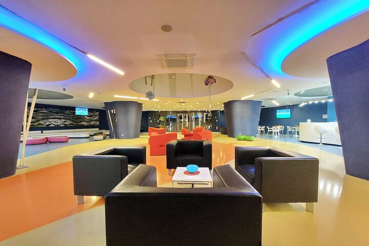 Hotel Interior 21 of 146