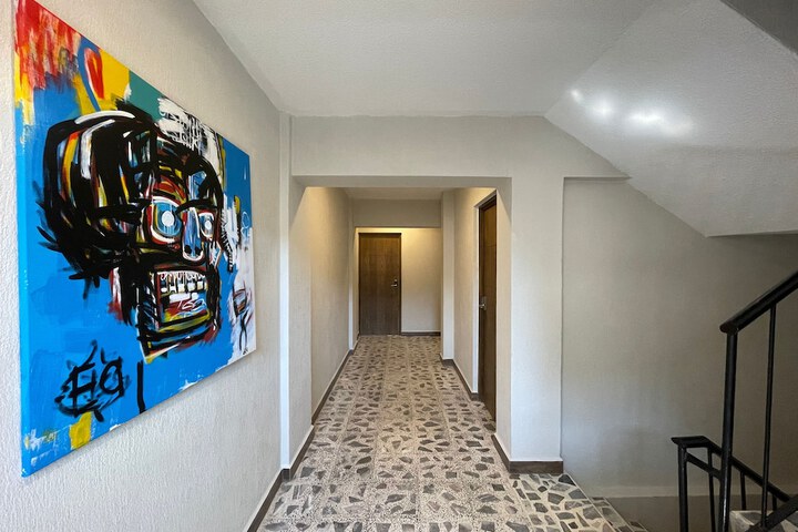 Room 17 of 28